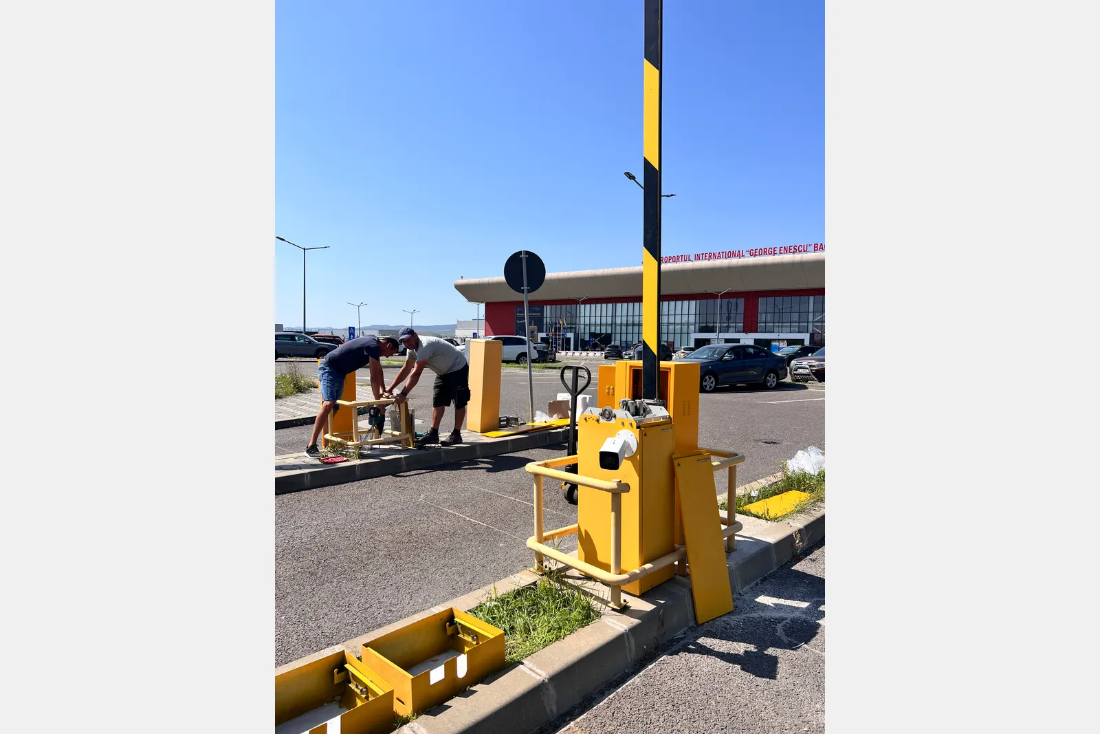 Barieră automată la accesul într-o parcare privată, Sisteme RAVCOM
